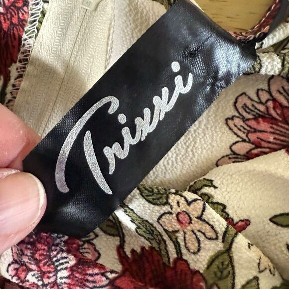 Trixxi V-Neck Short Romper M Floral Boho White Bohemian Whimsical Romantic - Picture 5 of 13